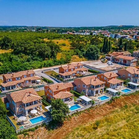 Villas Lotus With Pool And Jacuzzi Pula Zewnętrze zdjęcie