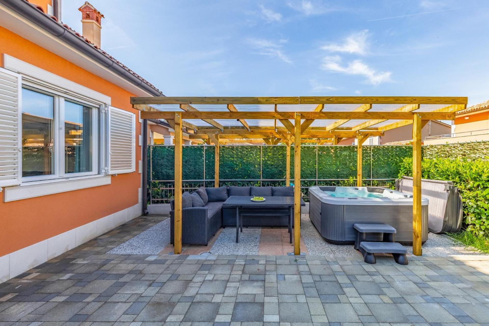 Villas Lotus With Pool And Jacuzzi Pula Zewnętrze zdjęcie
