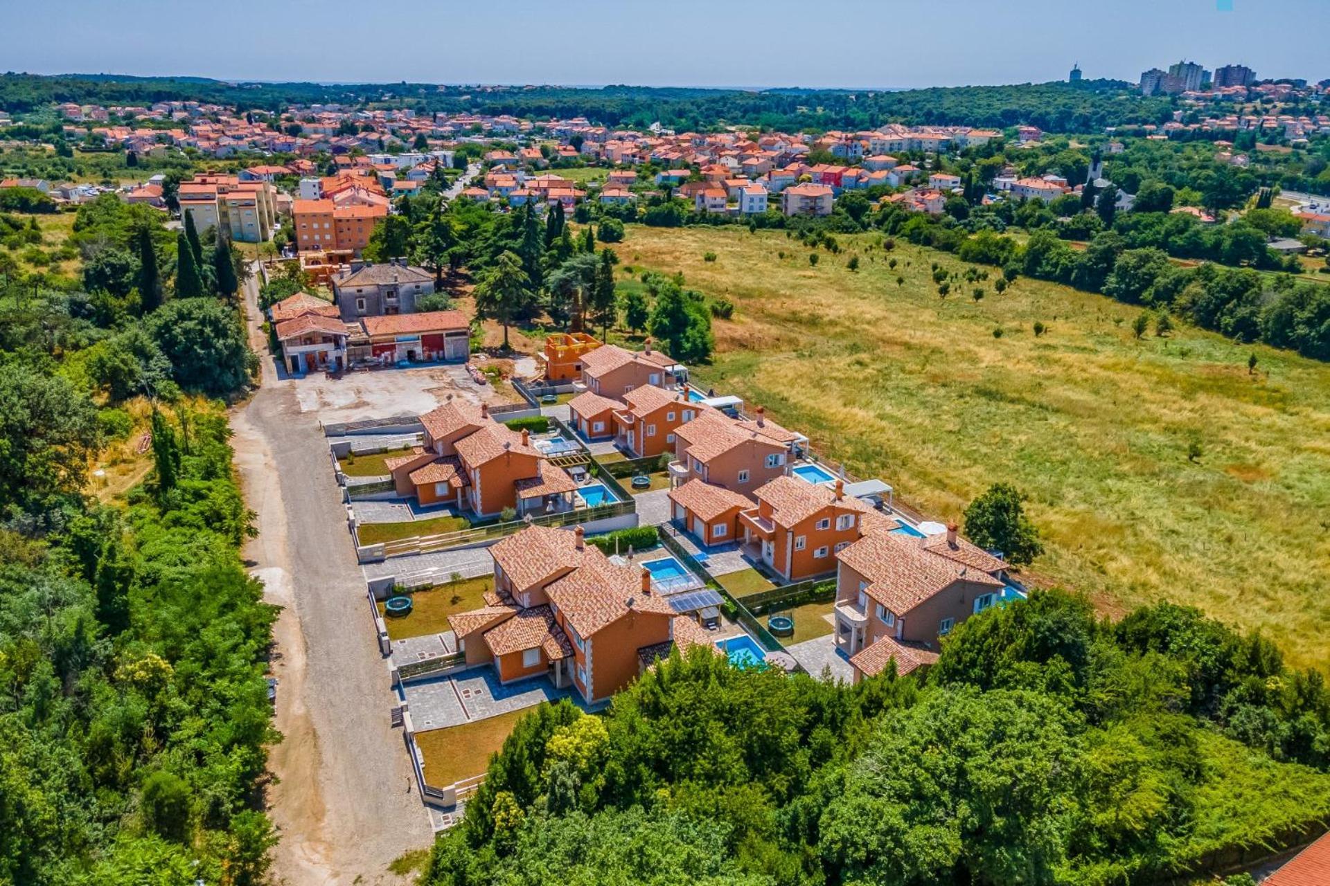 Villas Lotus With Pool And Jacuzzi Pula Zewnętrze zdjęcie