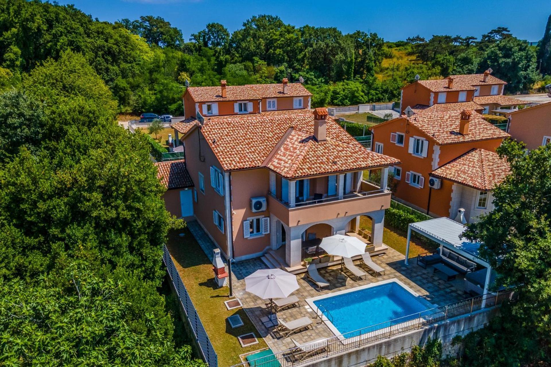 Villas Lotus With Pool And Jacuzzi Pula Zewnętrze zdjęcie