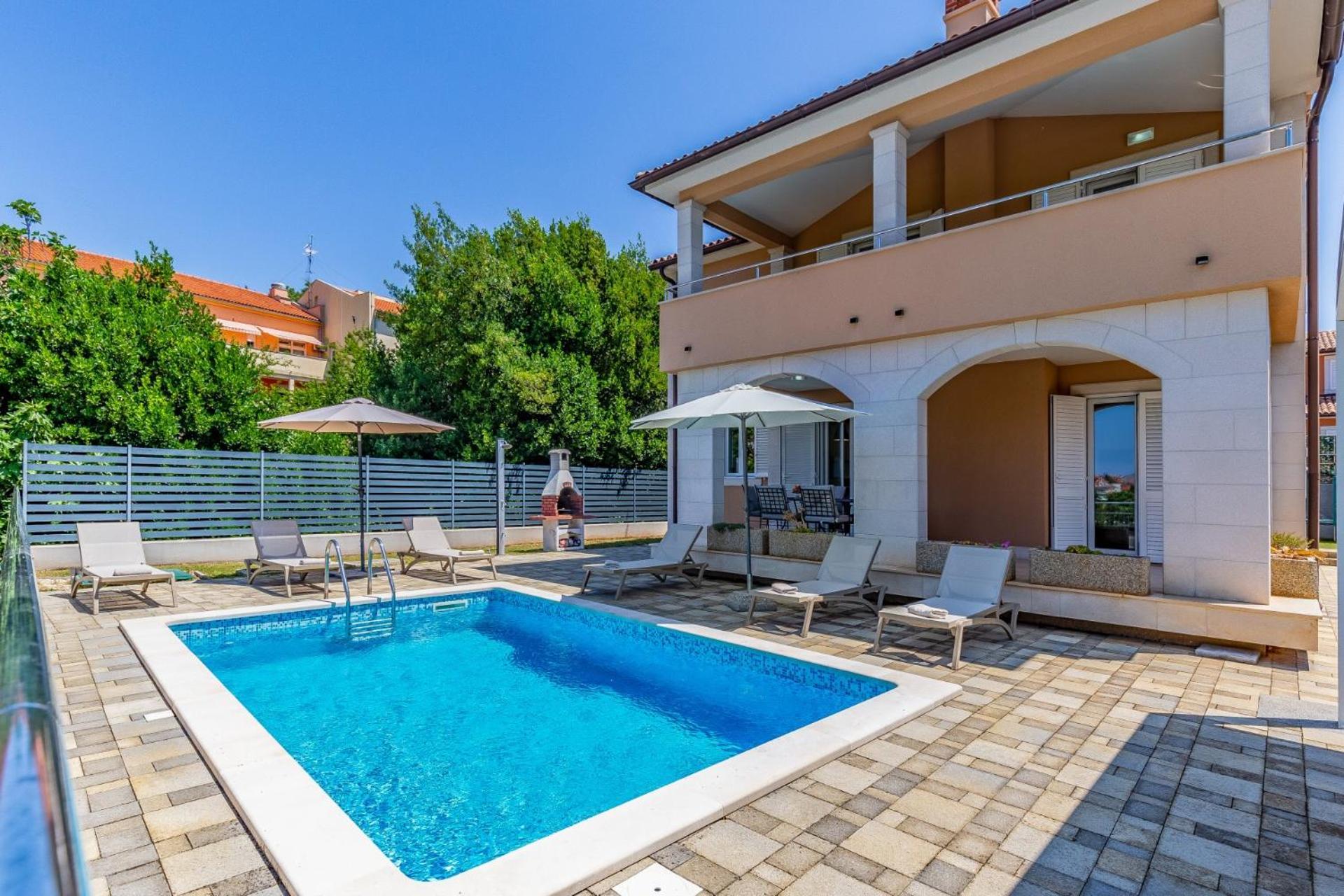 Villas Lotus With Pool And Jacuzzi Pula Zewnętrze zdjęcie