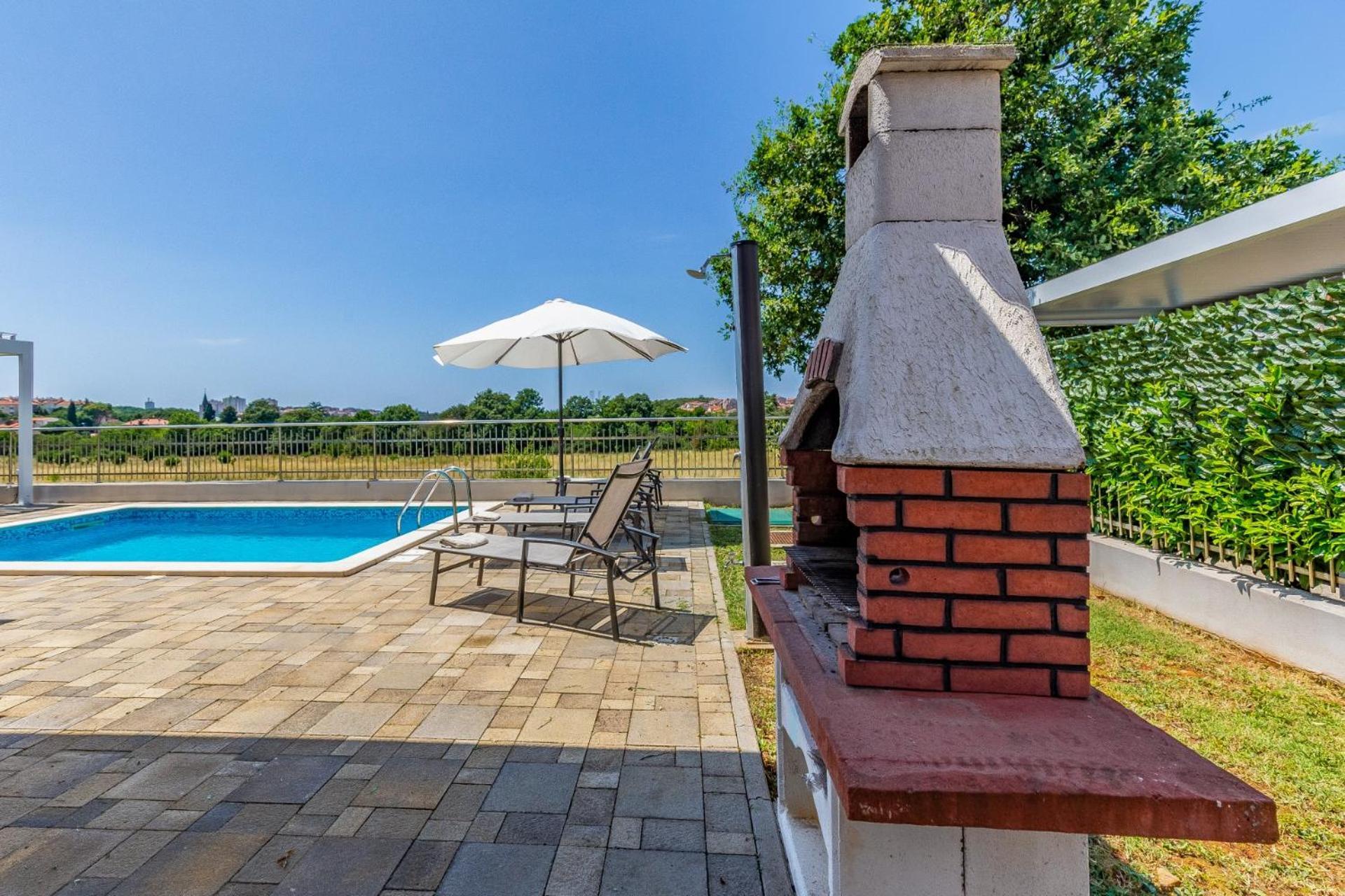 Villas Lotus With Pool And Jacuzzi Pula Zewnętrze zdjęcie