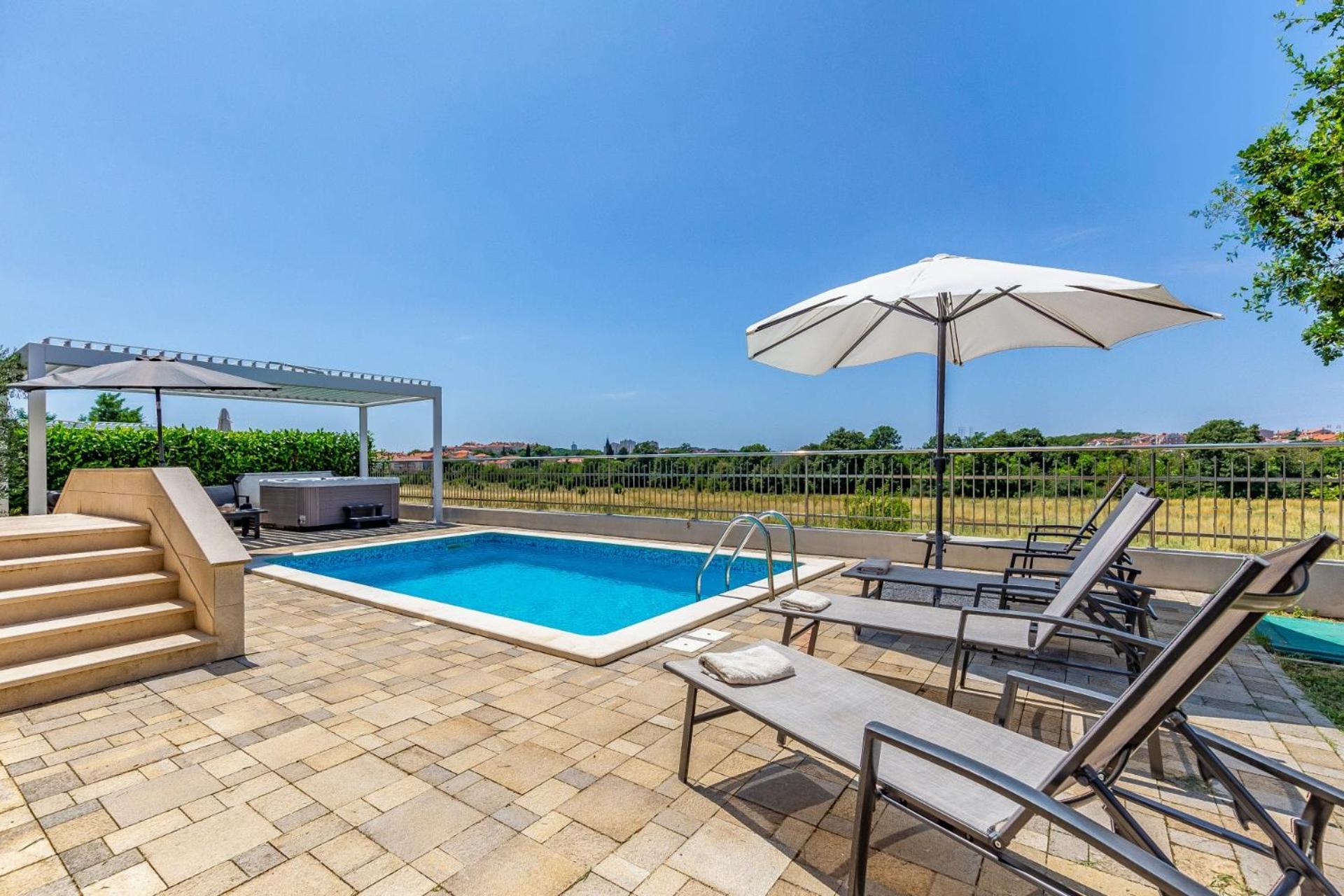 Villas Lotus With Pool And Jacuzzi Pula Zewnętrze zdjęcie
