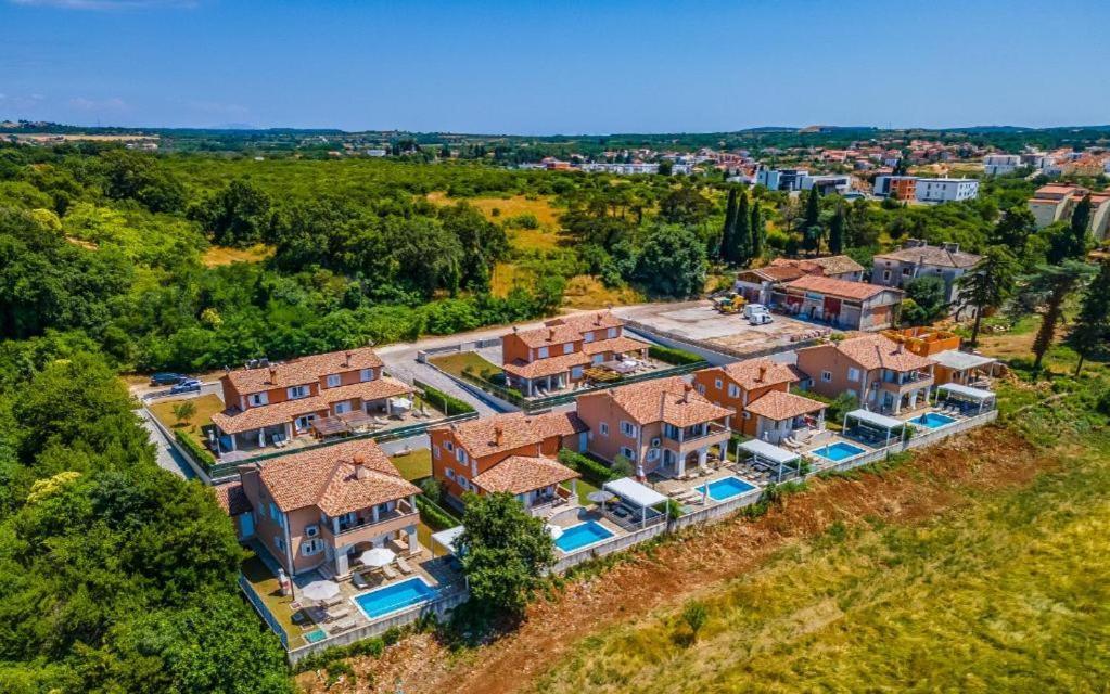 Villas Lotus With Pool And Jacuzzi Pula Zewnętrze zdjęcie